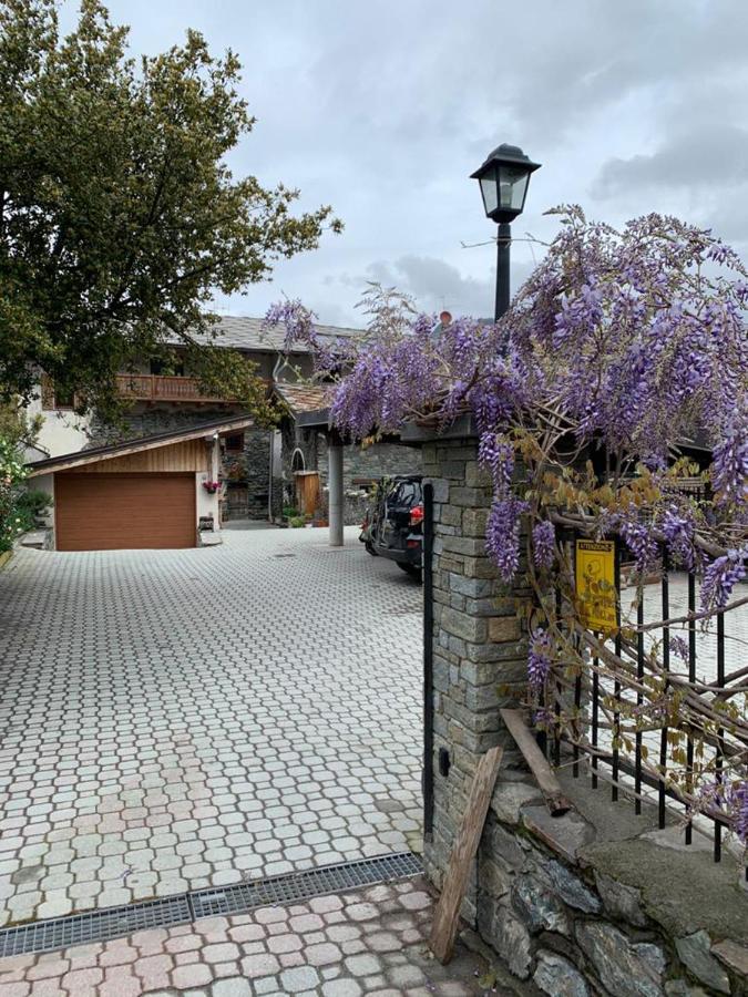 Maison Cassius Issogne Exterior photo