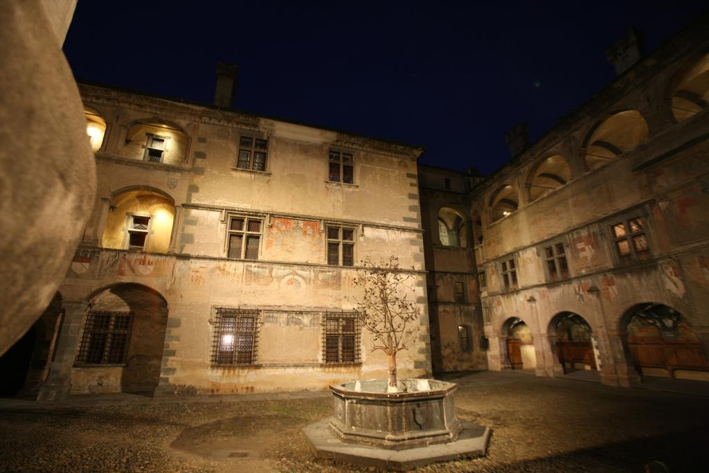 Maison Cassius Issogne Exterior photo