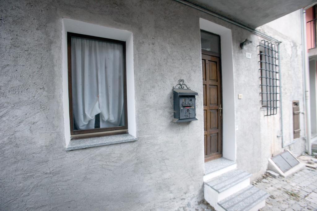 Maison Cassius Issogne Exterior photo